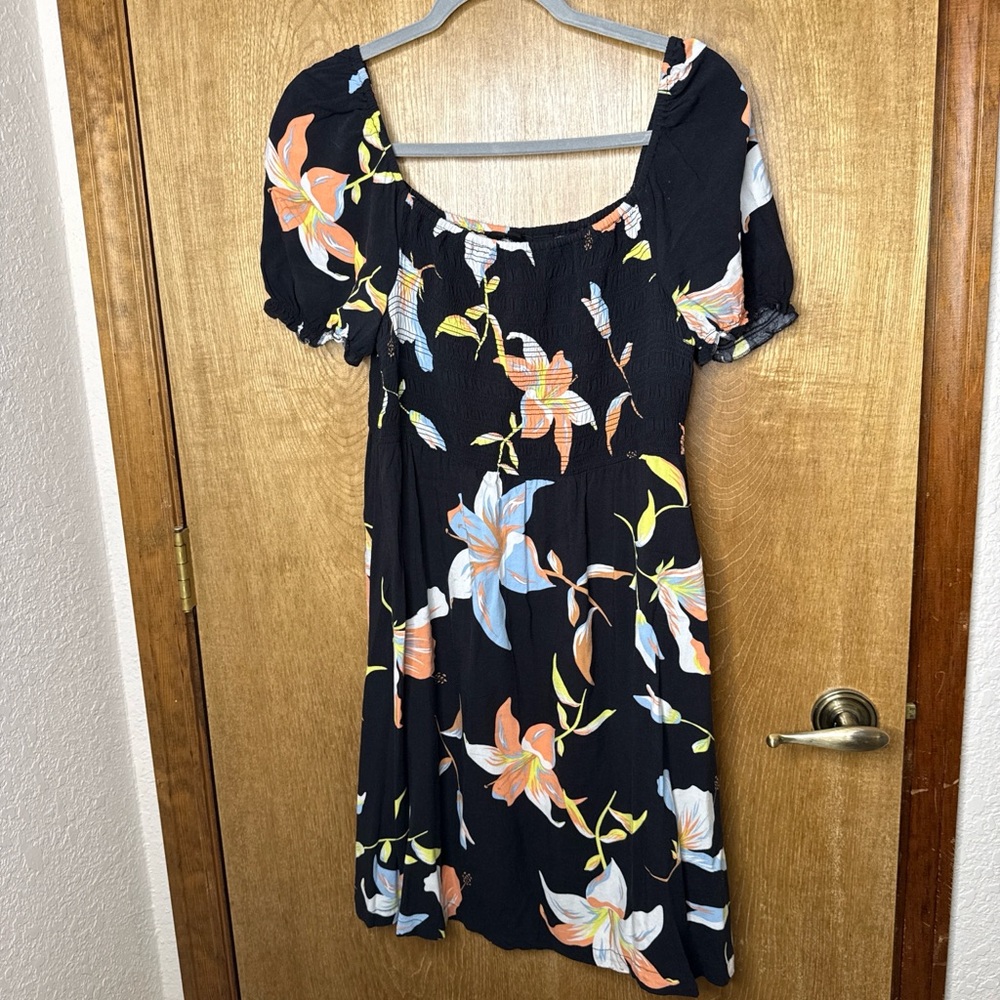 Roxy brand Black Floral Puff-Sleeve Sundress with Pastel Blooms, Size M